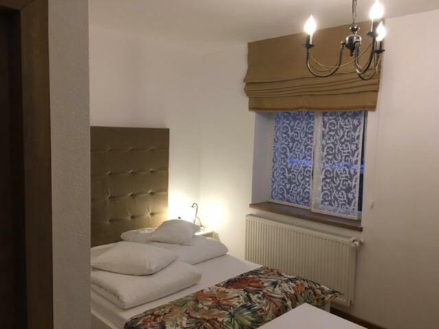 Bed and Breakfast Casa Karola Ház BaileTusnad Esterno foto